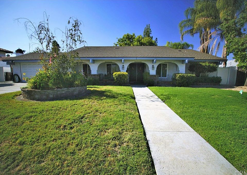 2nd image of 41611 Lori Ln