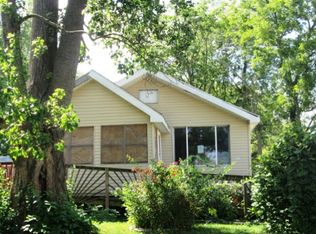 965 S Stone St, Decatur, IL 62521