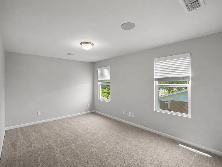 2861 Meadow Gln — Photo 23