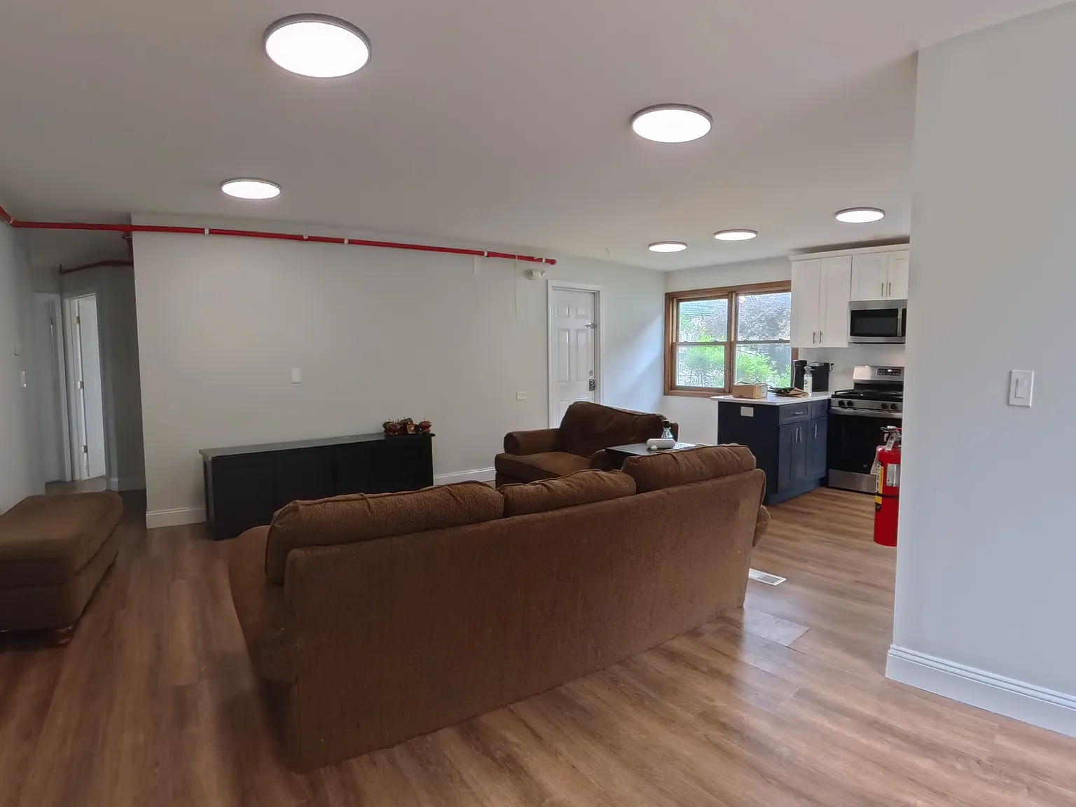 4 bed, 5000 sqft, $3,600 — Photo 4