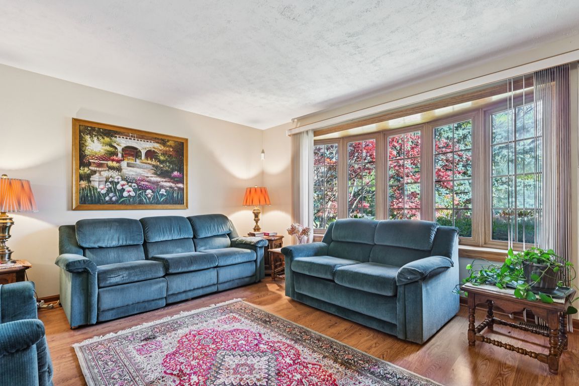 next background image