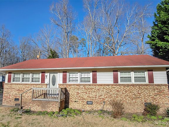 2nd image of 125 Sunset Ln