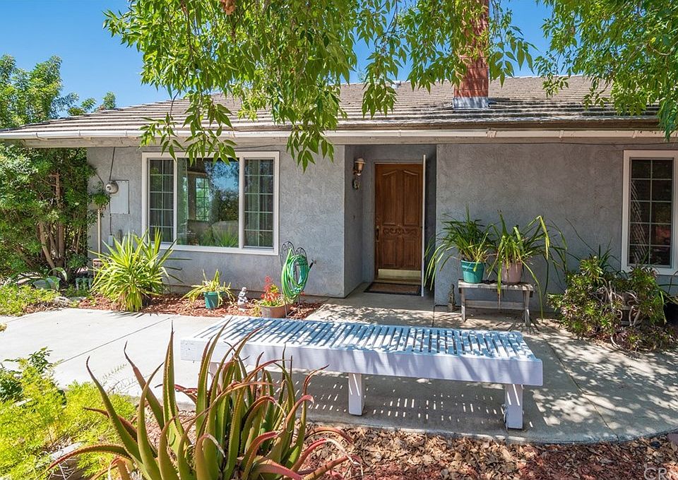 1st image of 26960 Sandi Ln