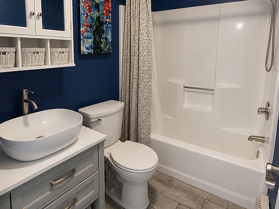 4th image of 4 W Academy St #1