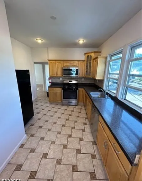 466 Cortlandt St #2 — Photo 1