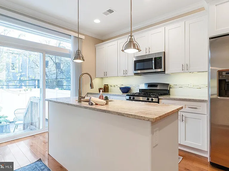 1232 S 23rd St — Photo 15