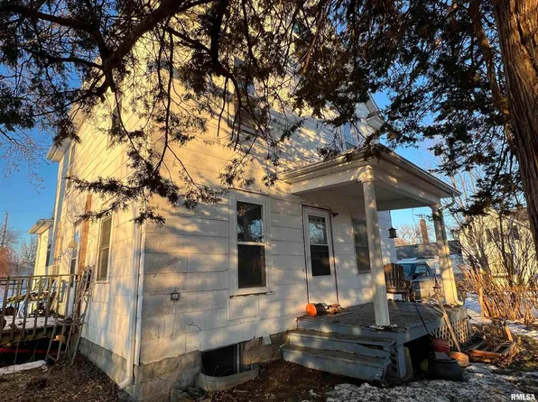 200 3rd St, Matherville, IL 61263