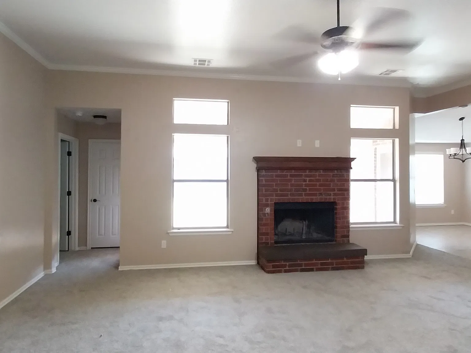 4 bed, 1818 sqft, $1,790 — Photo 4