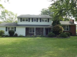 516 Morgan Dr, Lewiston, NY 14092