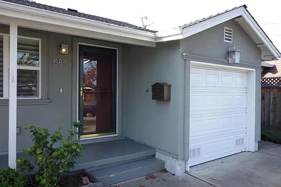 585 Morse Ave — Photo 2