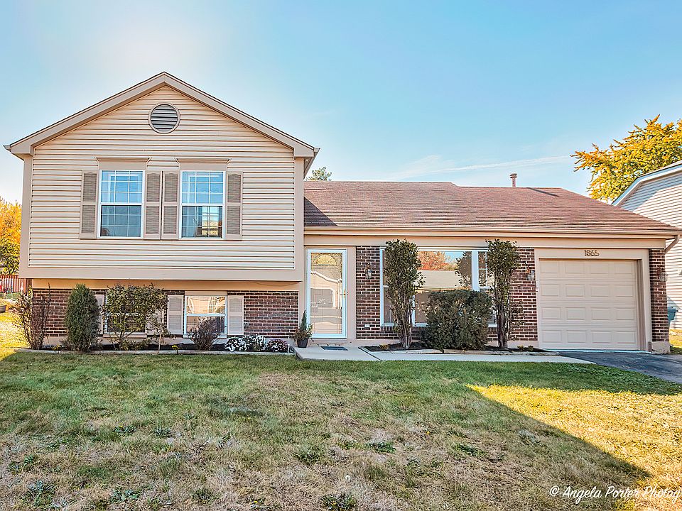 1st image of 1865 De Forest Ln
