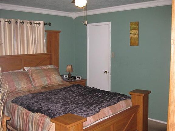 5th image of 5901 Heather St