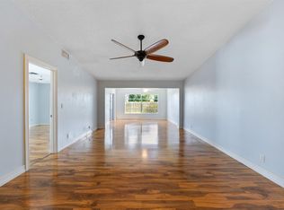 4520 Lucerne Villas Ln, Lake Worth, FL 33467