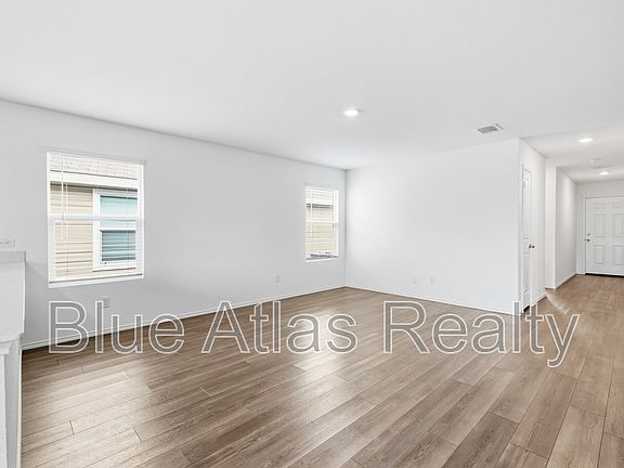 3rd image of 510 Olmstead Dr