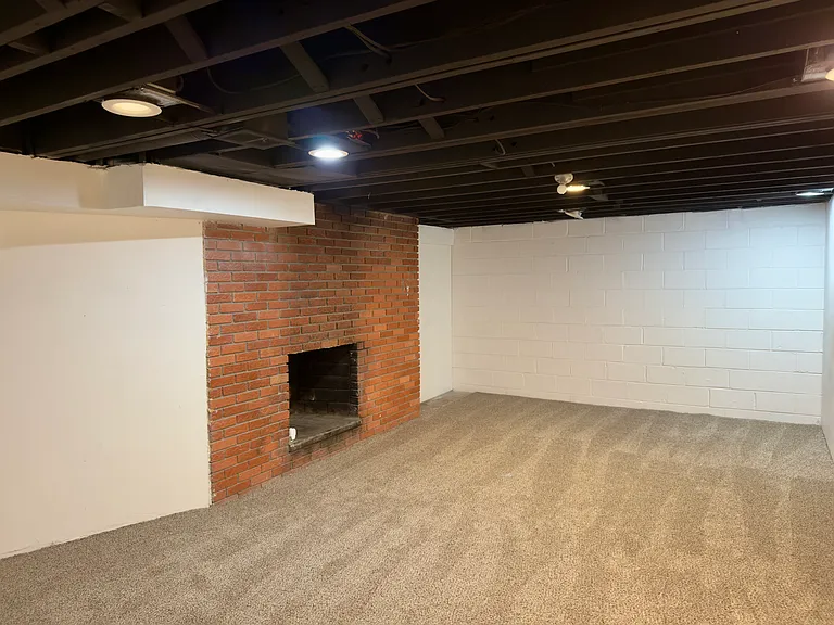 6590 Rockland St — Photo 21