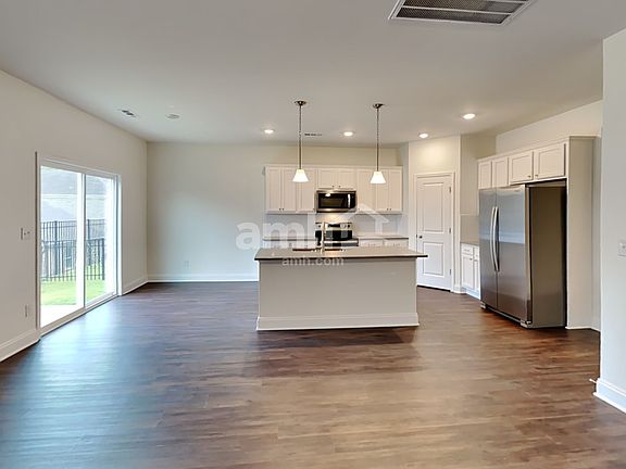 4th image of 107 Marin Dr