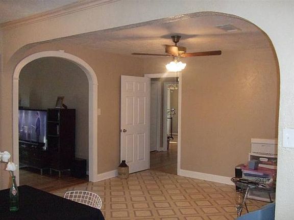 3rd image of 6249 Jefferson Blvd