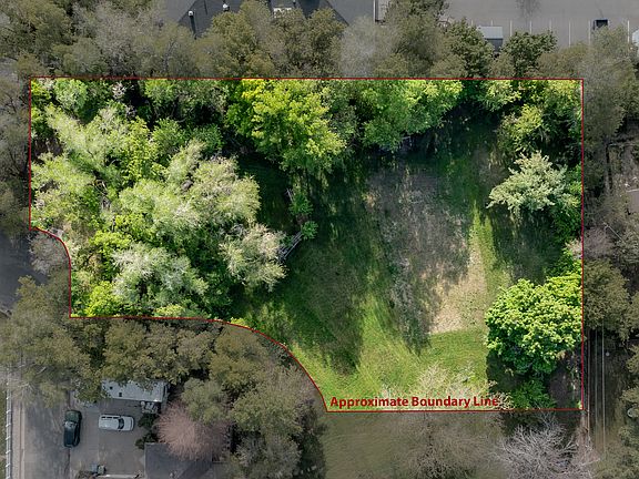 4th image of 3424 Iowa Ave