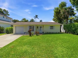 1270 10th Ave N, Naples, FL 34102