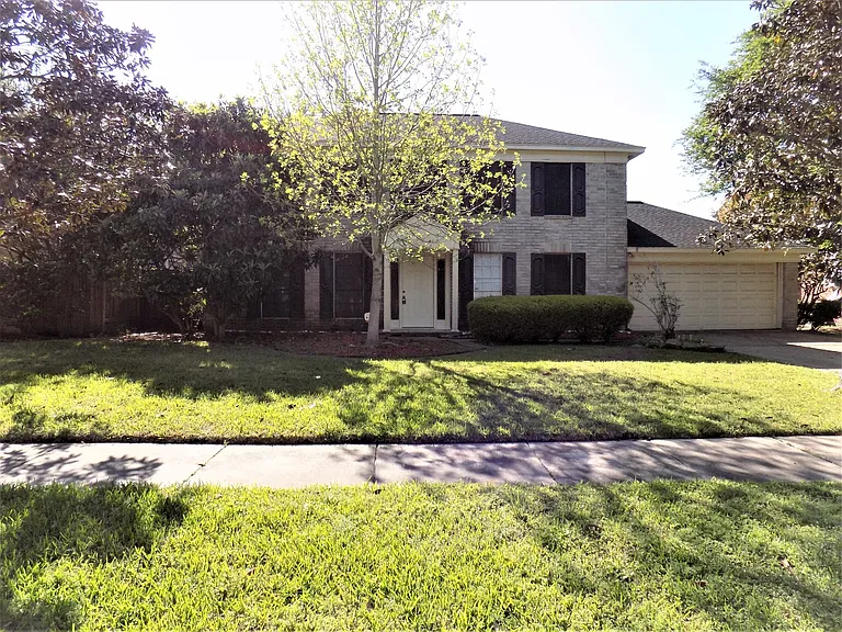 12315 Mill Ridge Dr — Photo 1