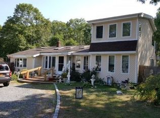 28 Roberts Rd, Shirley, NY 11967