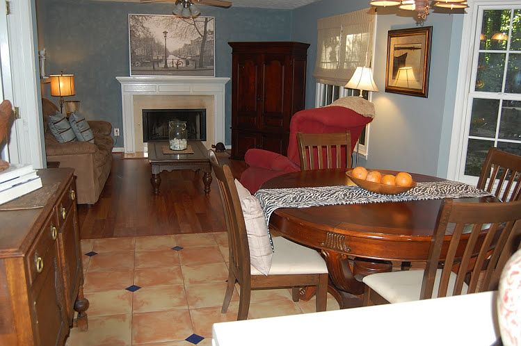 Breakfast Nook 