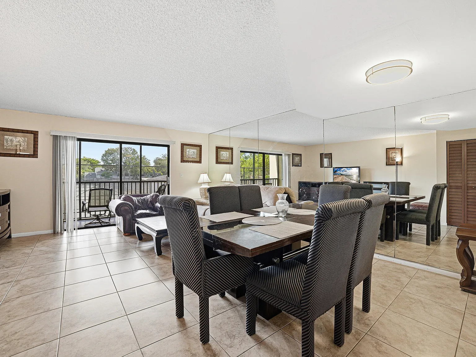 2 bed, 2.0 bath, 1120 sqft, $3,000 — Photo 1