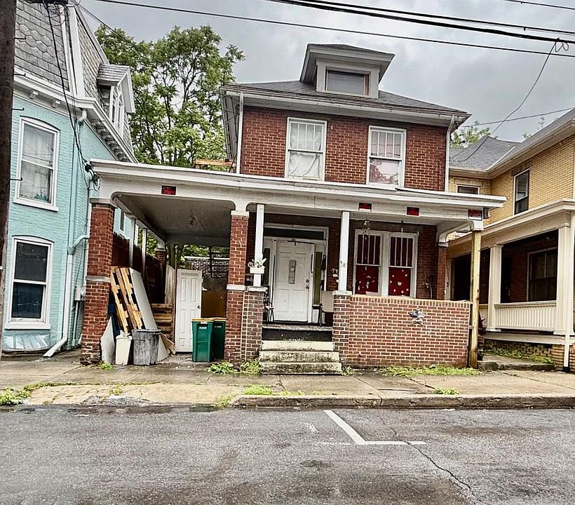 1st image of 20 W Washington St