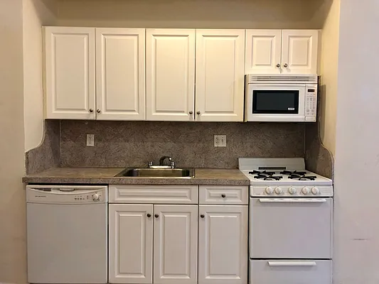 Rented by (LEGACY NOT ACTIVE) DiGiulio Group Real Estate, LLC | media 11