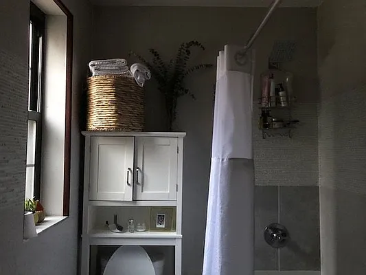 Rented by Lang Realty LLC | media 18