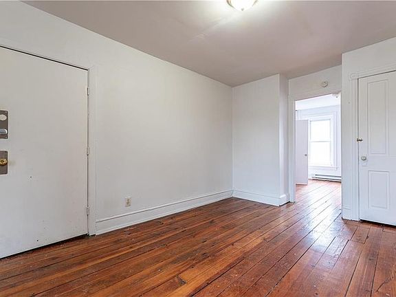 5th image of 931 W Chew St #2