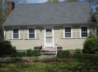 3 S Tracy Ln, Mashpee, MA 02649
