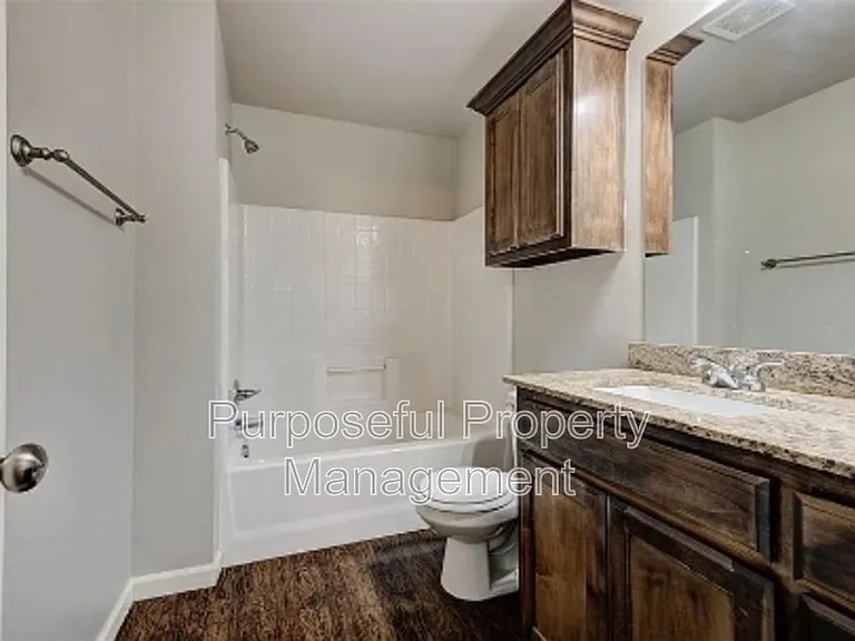4313 Edinburg Way — Photo 26