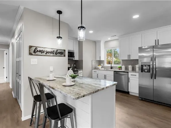 472 Appian Ave, Virginia Beach, VA 23452