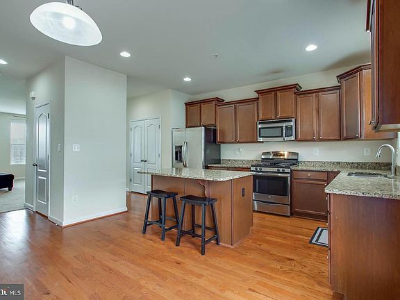 4th image of 2879 Coppersmith Pl