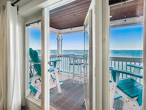 4th image of 5110 COQUINA KEY DRIVE SE #C