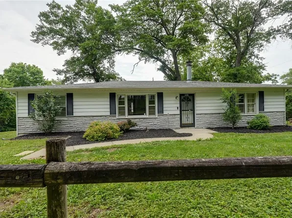 8527 Garfield Ave, Kansas City, MO 64132