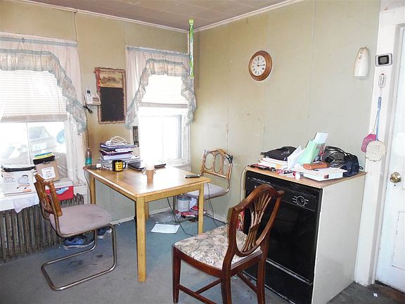 3rd image of 169 Hurleyville Main St