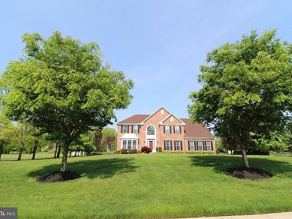 4th image of 22 Fawn Hollow Ln