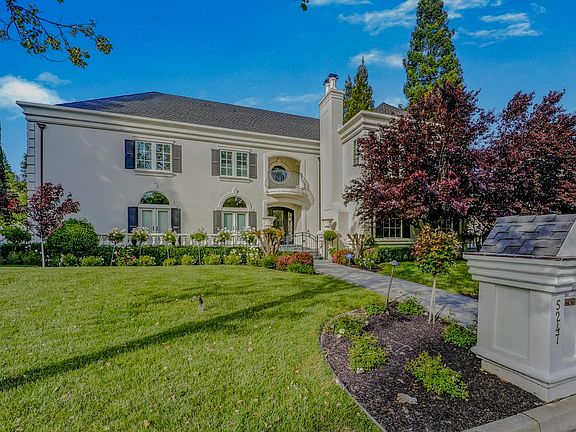 3rd image of 5247 Blackhawk Dr