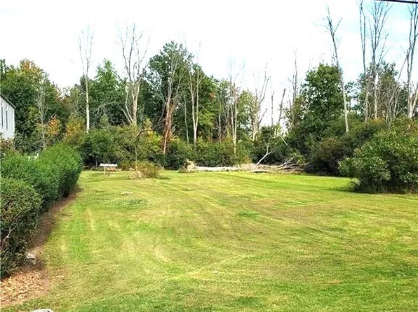 1573 Swann Rd, Lewiston, NY 14092