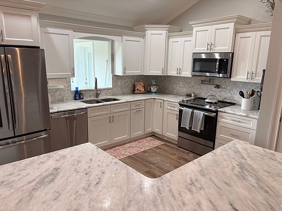 2nd image of 7087 Strafford Oaks Dr