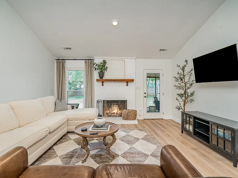 2812 Olde Whitehall Rd — Photo 9
