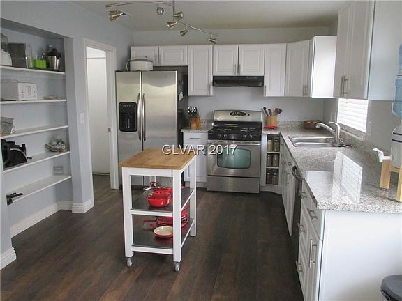 3rd image of 8240 Sickle Ln