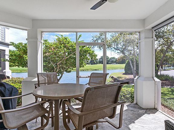 2nd image of 985 Northshore Dr #985