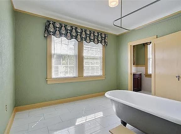 3rd image of 728 Lafayette St