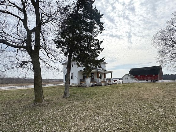 3rd image of 1801 Lee Center Rd