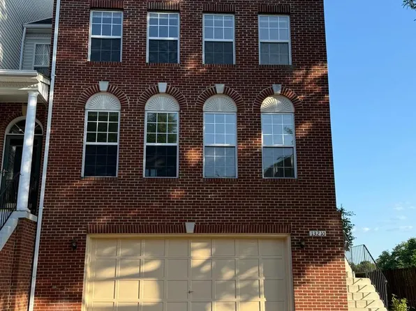 13210 Goose Pond Ln, Fairfax, VA 22033