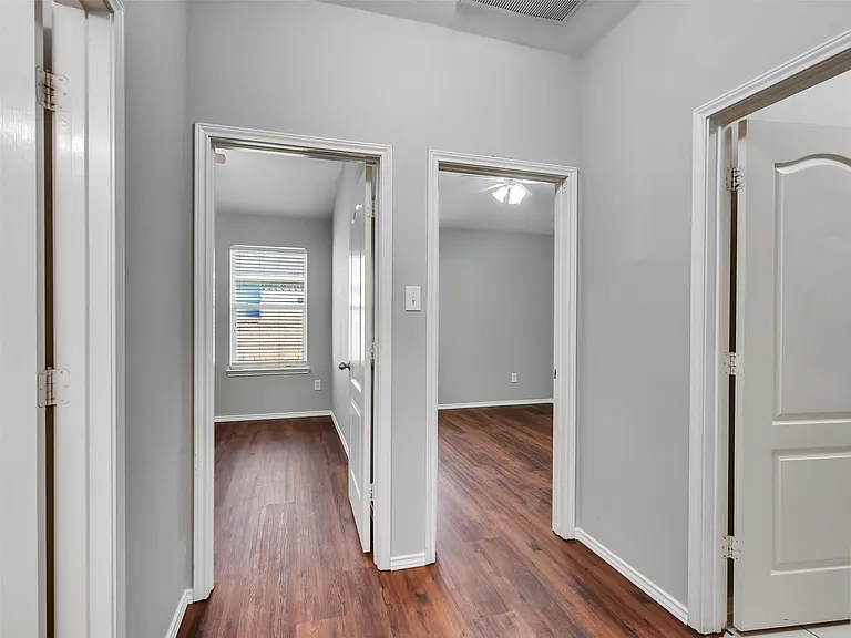 3417 Cypress Village Dr — Photo 5