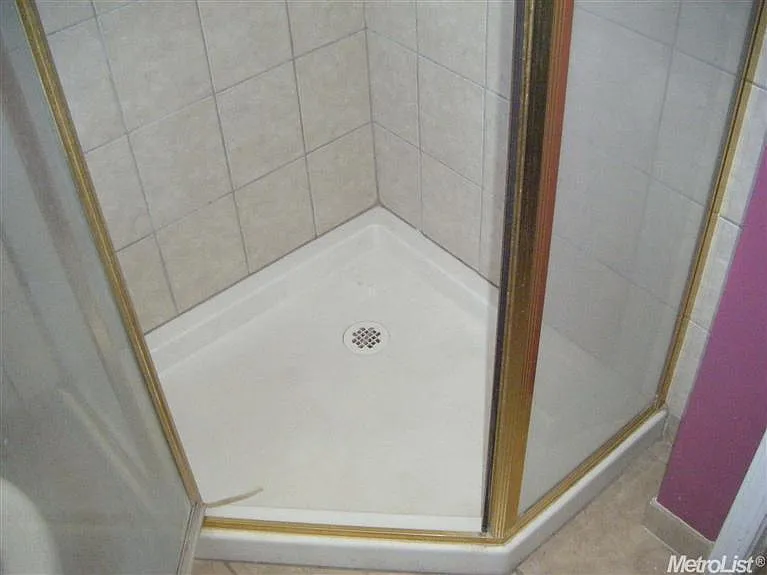 4 bed, 1537 sqft, $2,000 — Photo 2